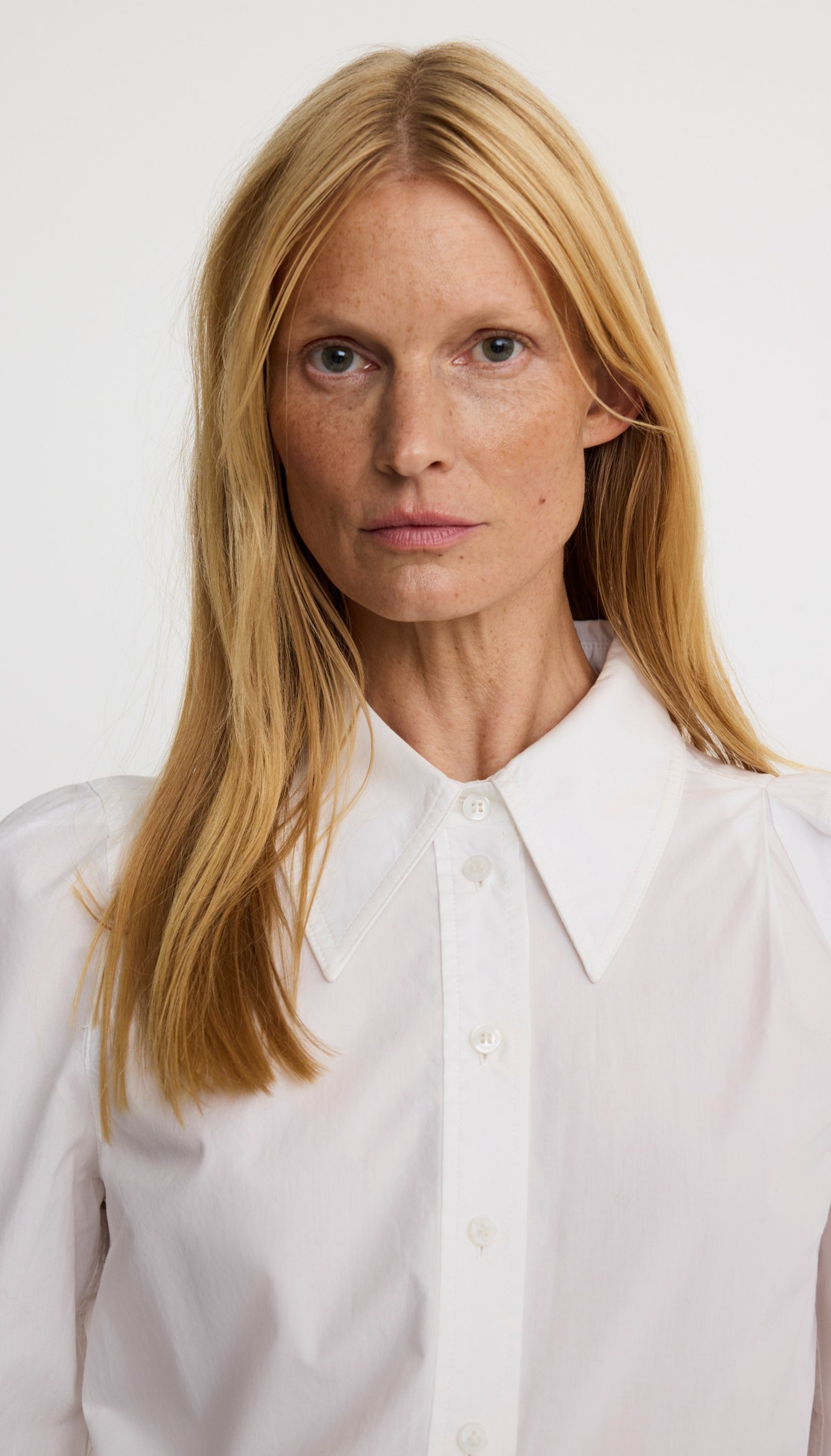 Box Pleat Shirt in Optic White | SMYTHE Box Pleat Shirt in Optic White | SMYTHE