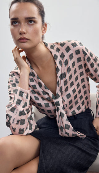 V-Necktie Blouse