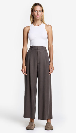 Cropped Pleated Trouser