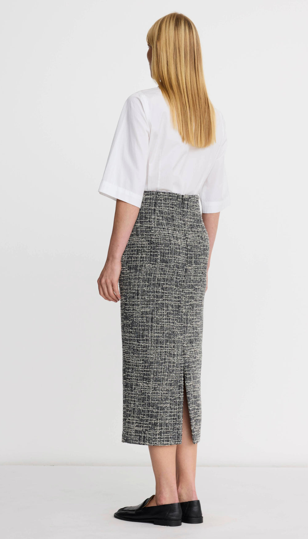Pencil Skirt in Pepper Tweed | SMYTHE